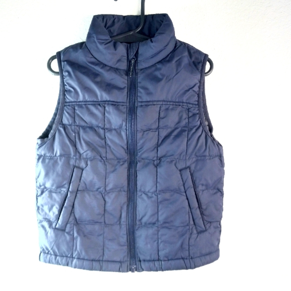Uniqlo 5-6 Boys Zip Front Puffer Pocketed Vest in Navy Blue